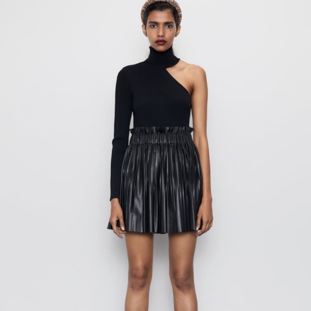 Zara Faux Leather Skirt